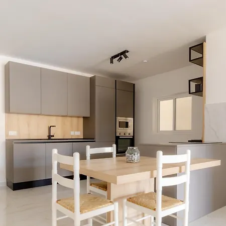 Three Bedroom Qormi Apartmán *